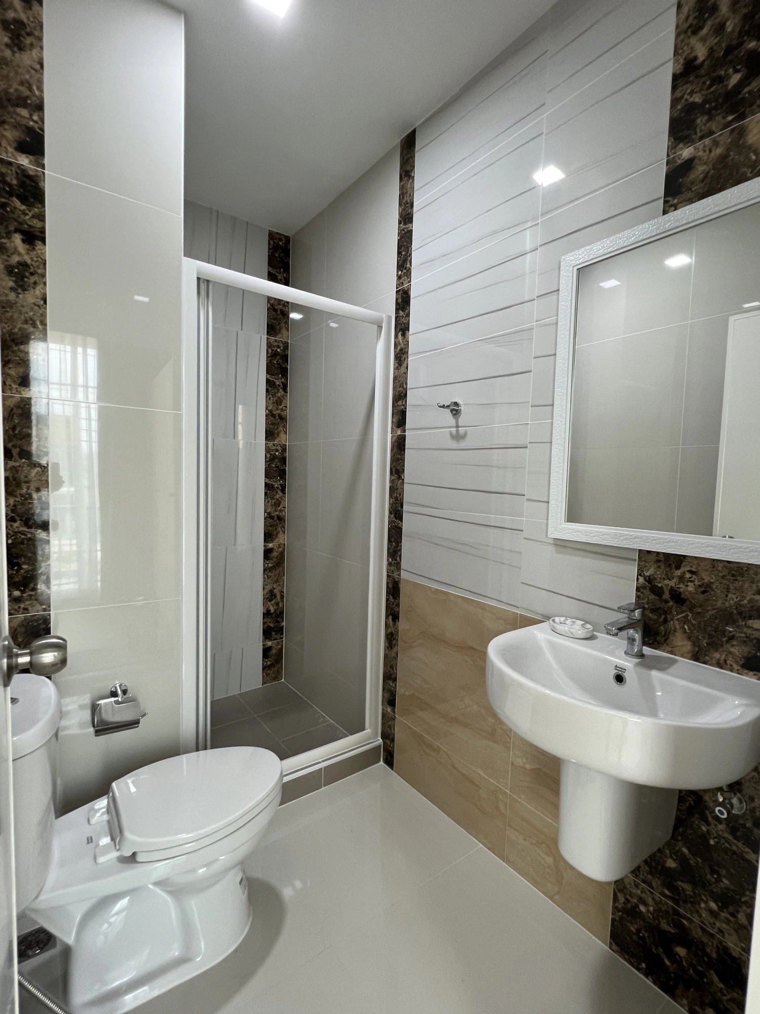 ขาย/ให้เช่า ต่อเติมตกแต่งพร้อมอยู่ บ้านหลังมุม แปลงหน้าสวน