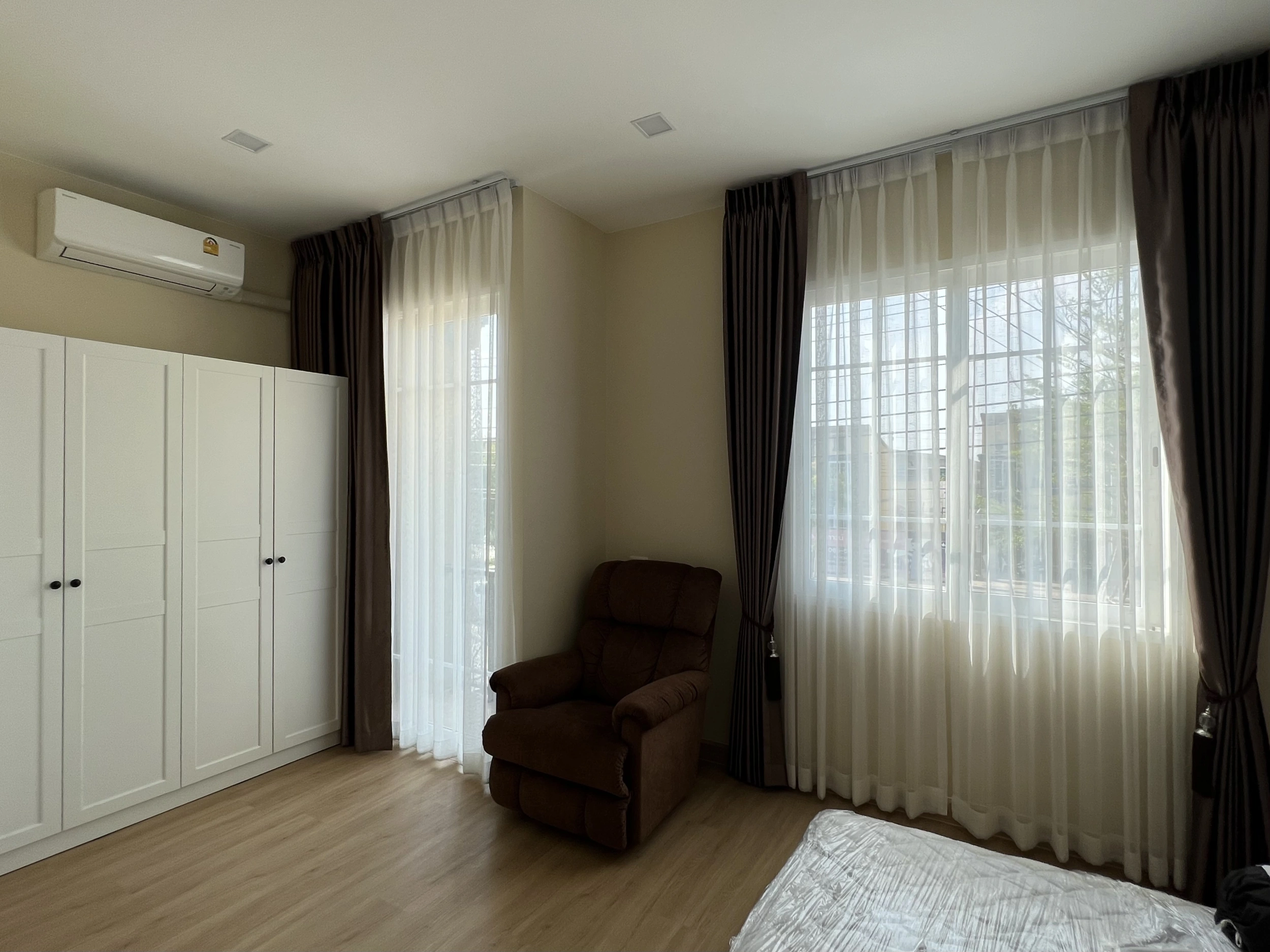 ขาย/ให้เช่า ต่อเติมตกแต่งพร้อมอยู่ บ้านหลังมุม แปลงหน้าสวน