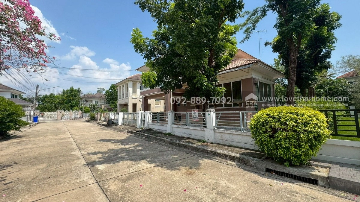 ขายบ้านเดี่ยว 2 ชั้น หมู่บ้านสารินซิตี้ วงตะวัน ถนนพระราม2 ซอยเจษฎาวิถี พื้นที่ 109.9 ตรว. ขายเพียง 4.9 ล้านบาท ราคานี้ถูกที่สุดในโครงการแล้ว ใกล้เซ็นทรัล มหาชัย