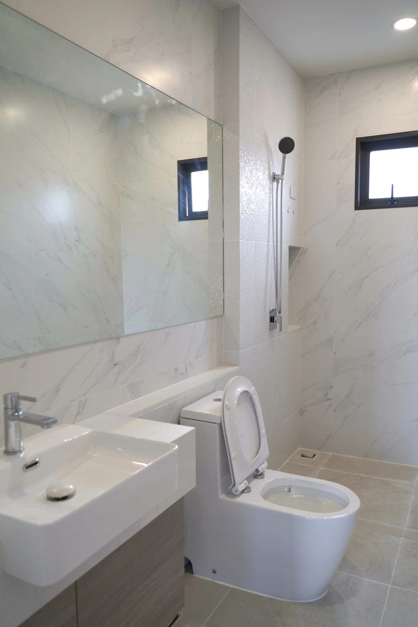 ขายบ้านเดี่ยว 2 ชั้น ฟังก์ชันครบ พร้อมอยู่ 459/32 นัดเข้าชมบ้าน โทร. 093 996 6742