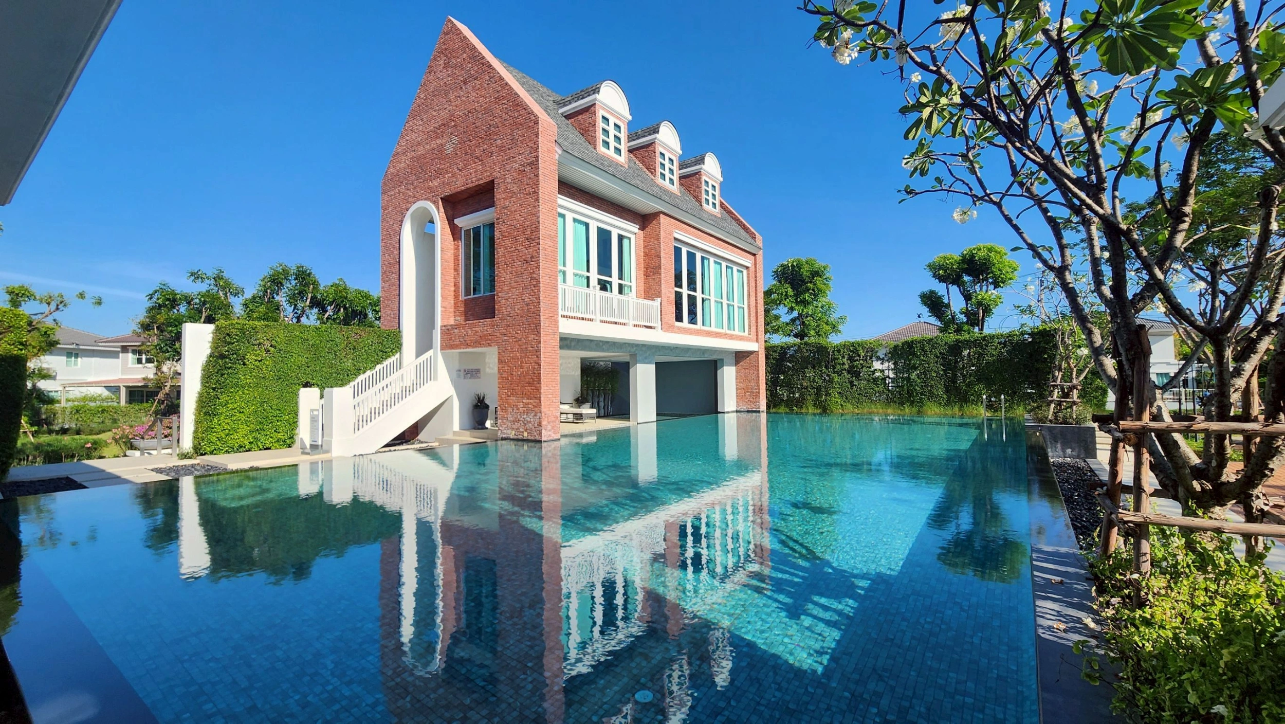 ขายบ้านแฝด 2 ชั้น โครงการวิลลาจจิโอ ประชาอุทิศ 90 บ้านสวยราคาดี ขายขาดทุน ต่ำกว่าซื้อจากโครงการ!