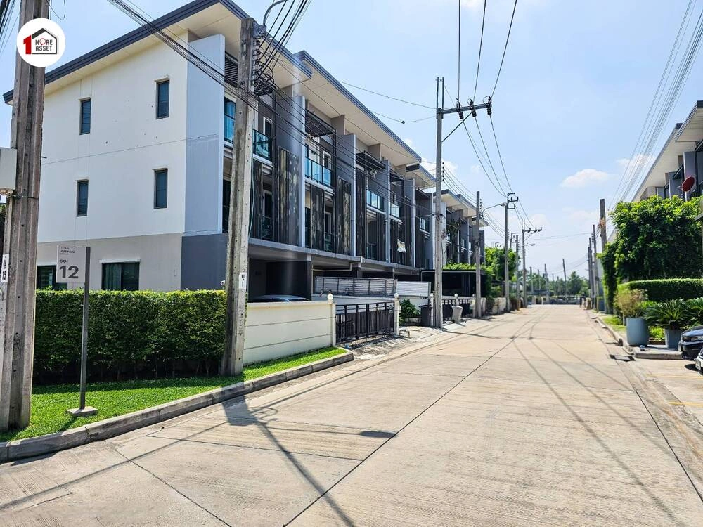 ขาย ทาวน์โฮม 3 ชั้น ทาวน์ อเวนิว เมิร์จ รัตนาธิเบศร์ ตำแหน่งดีใกล้คลับเฮาส์ คุ้มที่สุดในโครงการ ใกล้ MRT เพียง 700 ม.