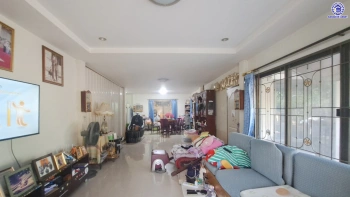 บ้านมือสอง โครงการ ป.ผาสุก บรมราชชนนี เนื้อที่ 100 ตร.ว. พื้นที่ใช้สอย 200 ตร.ม. ฟังก์ชันจัดเต็ม 5 ห้องนอน 2 ห้องน้ำ จอดรถได้ 4 คัน บนทำเลศักยภาพ เข้า-ออกได้ทั้งถนนบรมราชชนนี ถนนพุทธมณฑลสาย2 และถนนกาญจนาภิเษก ใกล้ทางคู่ขนานลอยฟ้าบรมราชชนนี, เซ็นทรัลปิ่นเกล้า และม.มหิดล