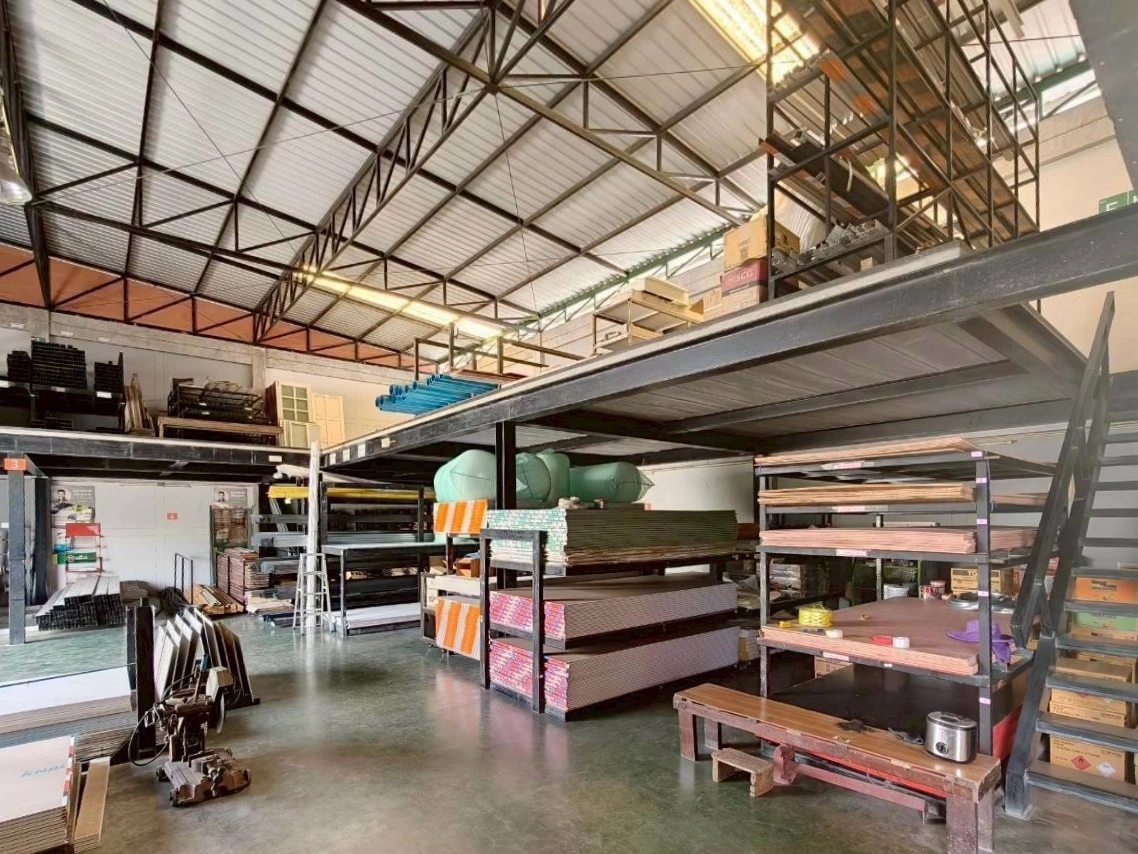 ให้เช่า ตึกแถว พร้อมโกดัง บนทำเลศักยภาพย่าน ลาดพร้าว101 – โยธินพัฒนา เนื้อที่ 180 ตรว. พท.ใช้สอย 905 ตรม. 4 ชั้น ติดถนนซอย 5 นอน 4 น้ำ ห้องสำนักงาน โกดังรองรับน้ำหนักได้เป็นตัน ทำเลดีมาก ทะลุลัดไป ลาดพร้าว101, โพธิ์แก้ว, นวมินทร์, เลียบทางด่วนรามอินทรา เหมาะสำหรับประกอบธุรกิจ คลังสินค้า สำนักงาน