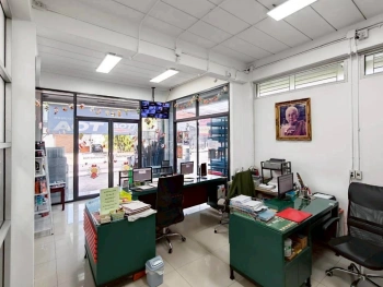 ให้เช่า ตึกแถว พร้อมโกดัง บนทำเลศักยภาพย่าน ลาดพร้าว101 – โยธินพัฒนา เนื้อที่ 180 ตรว. พท.ใช้สอย 905 ตรม. 4 ชั้น ติดถนนซอย 5 นอน 4 น้ำ ห้องสำนักงาน โกดังรองรับน้ำหนักได้เป็นตัน ทำเลดีมาก ทะลุลัดไป ลาดพร้าว101, โพธิ์แก้ว, นวมินทร์, เลียบทางด่วนรามอินทรา เหมาะสำหรับประกอบธุรกิจ คลังสินค้า สำนักงาน