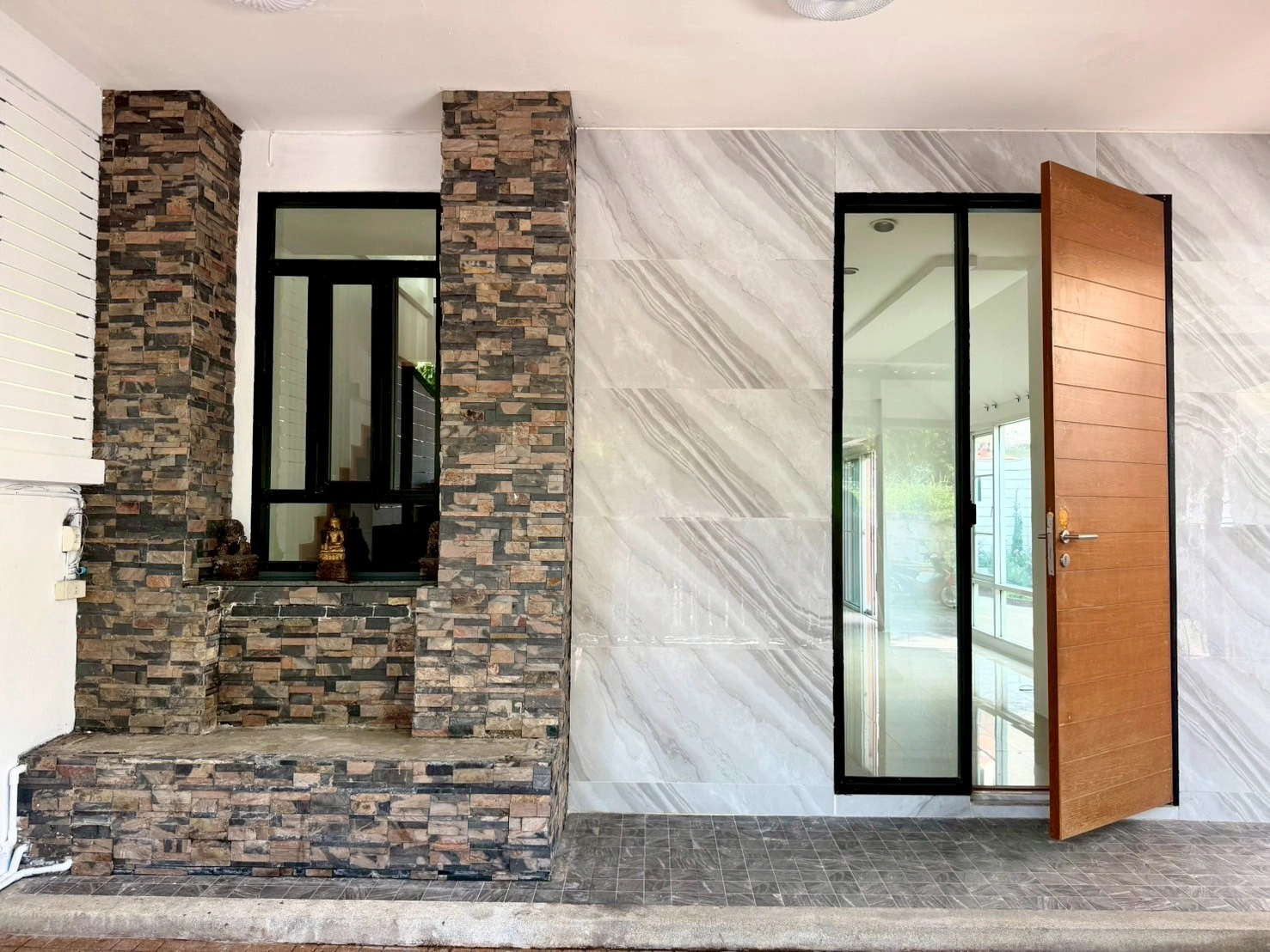 ให้เช่าโฮมออฟฟิศโมเดิร์น 3.5 ชั้น 280 ตรม. หมู่บ้านสรานนท์ ปากเกร็ด