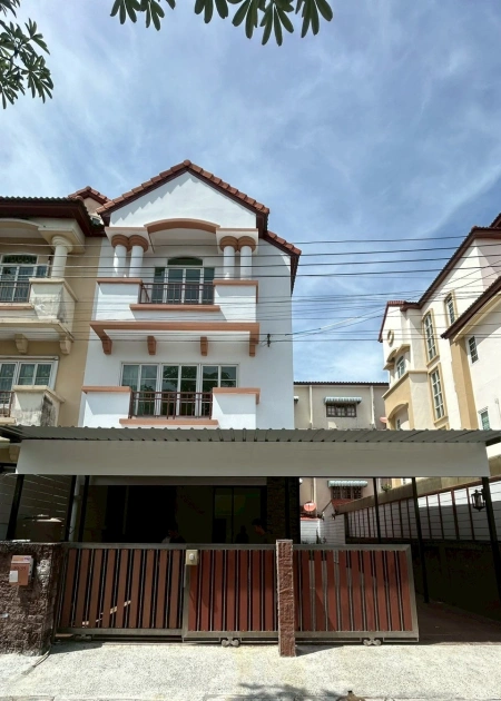 ให้เช่าโฮมออฟฟิศโมเดิร์น 3.5 ชั้น 280 ตรม. หมู่บ้านสรานนท์ ปากเกร็ด