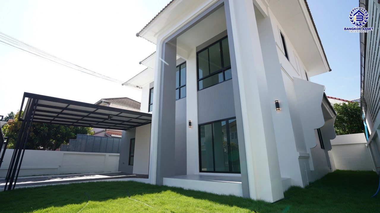 บ้านรีโนเวทใหม่ โครงการ ลลิลอินเดอะพาร์ค บางใหญ่ เนื้อที่ 61.7 ตร.ว. พื้นที่ใช้สอย 181.36 ตร.ม. ฟังก์ชัน 4 ห้องนอน 2 ห้องน้ำ 2 ที่จอดรถ บนทำเลเดินทางสะดวก ใกล้เซ็นทรัลเวสต์เกต ทางด่วน "กาญจนาภิเษก และรถไฟฟ้าสายสีม่วง "สถานีตลาดบางใหญ่"