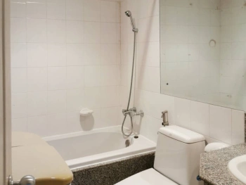 ขายคอนโด สาทร เฮ้าส์ (Sathorn House) ขนาด 65 ตร.ม. ชั้น 45 วิวเมืองเปิดโล่ง 2 ห้องนอน เฟอร์นิเจอร์ครบ พร้อมอยู่ ติด BTS สุรศักดิ์ ทำเลสาทร ใกล้สีลม CBD เหมาะอยู่อาศัยและลงทุน มีที่จอดรถส่วนตัว