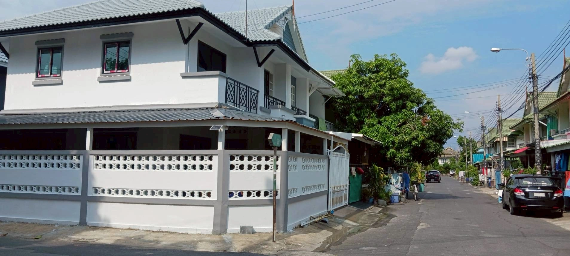 ขายบ้านแฝด 2 ชั้น พฤกษา 14A หลังมุม 23.90 ตรว. ซอยวัดลาดปลาดุก อ.บางใหญ่ จ.นนทบุรี ราคา  2,250,000 บาท