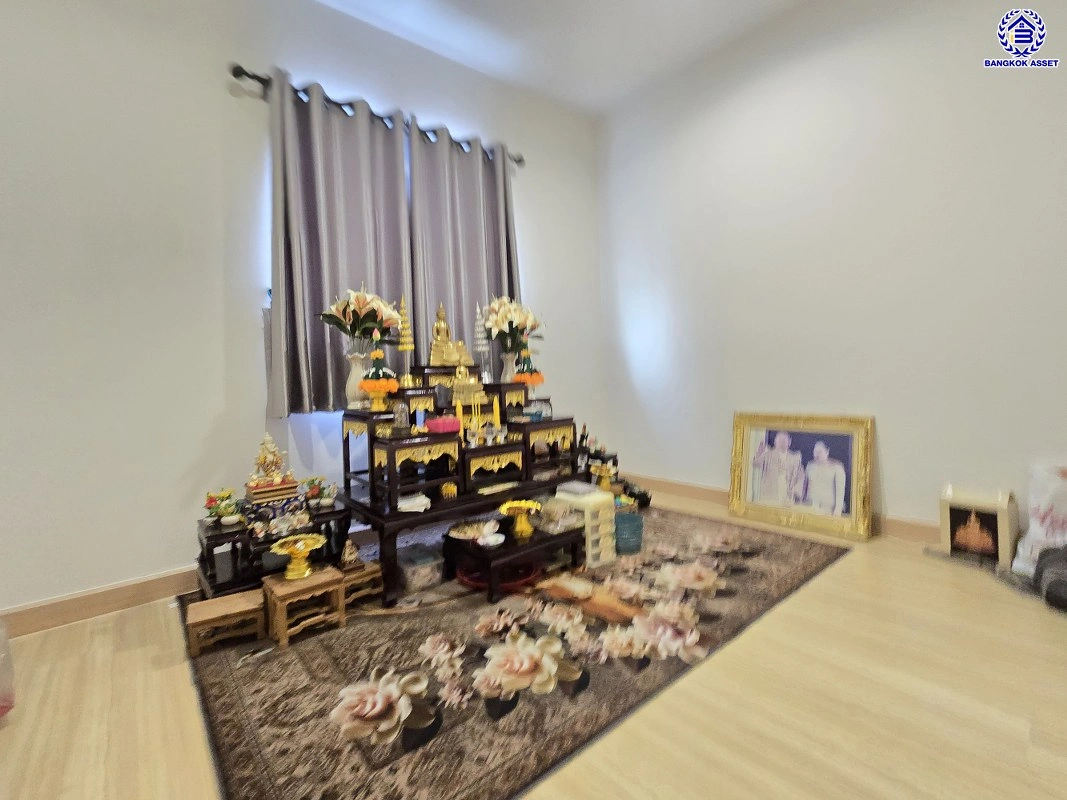 ทาวน์เฮ้าส์มือสอง โครงการ พลีโน่ รัตนาธิเบศร์-ชัยพฤกษ์ เนื้อที่ 40.8 ตร.ว. พื้นที่ใช้สอย 130 ตร.ม. ฟังก์ชัน 3 ห้องนอน 2 ห้องน้ำ 2 ที่จอดรถ บ้านสภาพพร้อมเข้าอยู่ บนทำเลเชื่อมต่อ ถ.ชัยพฤกษ์, ถ.บางกรวย-ไทรน้อย, ถ.ราชพฤกษ์ ใกล้รถไฟฟ้าสายสีม่วง "สถานีบางพลู" และทางด่วน "ศรีรัช" ในราคาสุดคุ้ม