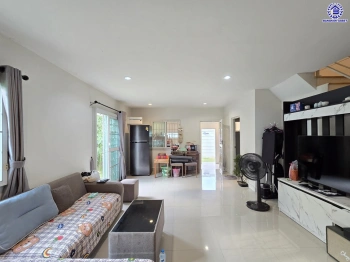 ทาวน์เฮ้าส์มือสอง โครงการ พลีโน่ รัตนาธิเบศร์-ชัยพฤกษ์ เนื้อที่ 40.8 ตร.ว. พื้นที่ใช้สอย 130 ตร.ม. ฟังก์ชัน 3 ห้องนอน 2 ห้องน้ำ 2 ที่จอดรถ บ้านสภาพพร้อมเข้าอยู่ บนทำเลเชื่อมต่อ ถ.ชัยพฤกษ์, ถ.บางกรวย-ไทรน้อย, ถ.ราชพฤกษ์ ใกล้รถไฟฟ้าสายสีม่วง "สถานีบางพลู" และทางด่วน "ศรีรัช" ในราคาสุดคุ้ม