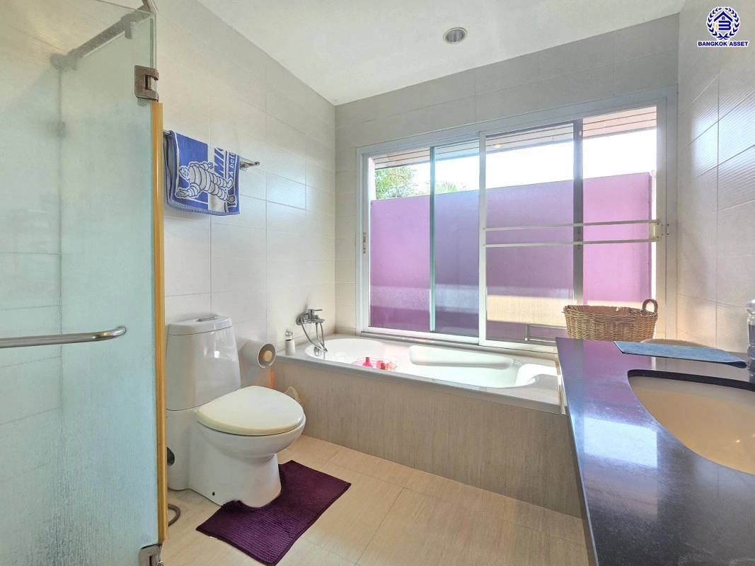 บ้านมือสอง โครงการ ไพรเวท เนอวานา ประเสริฐมนูกิจ เนื้อที่ 57.7 ตร.ว. พื้นที่ใช้สอย 200 ตร.ม. ฟังก์ชันจัดเต็ม 4 ห้องนอน 3 ห้องน้ำ จอดรถได้ 2 คัน บนทำเลศักยภาพ เข้า-ออกได้ทั้งถนนประเสริฐมนูกิจ ถนนประดิษฐ์มนูธรรม ใกล้ทางด่วนฉลองรัช และเซ็นทรัล รามอินทรา