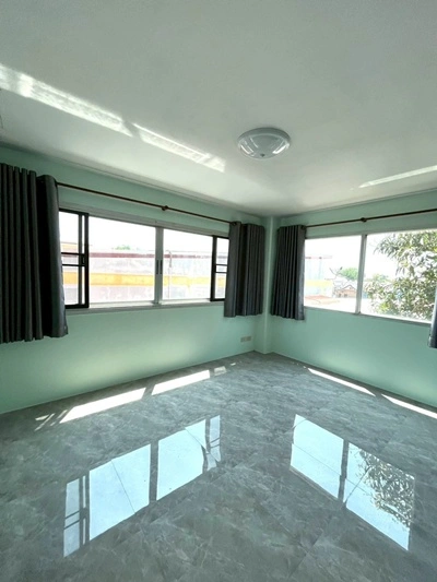 ขายโฮมออฟฟิศ 3 ชั้น 75 ตรว. ฟีนิกซ์ ปาร์ค ซอย 2 (ซ.ไอยรา 28) ต.คลองสอง  อ.คลองหลวง  จ.ปทุมธานี ราคา 6,800,000 บาท