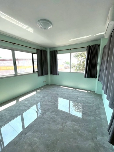 ขายโฮมออฟฟิศ 3 ชั้น 75 ตรว. ฟีนิกซ์ ปาร์ค ซอย 2 (ซ.ไอยรา 28) ต.คลองสอง  อ.คลองหลวง  จ.ปทุมธานี ราคา 6,800,000 บาท