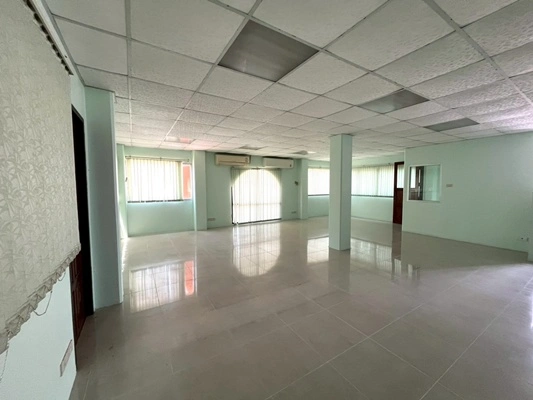 ขายโฮมออฟฟิศ 3 ชั้น 75 ตรว. ฟีนิกซ์ ปาร์ค ซอย 2 (ซ.ไอยรา 28) ต.คลองสอง  อ.คลองหลวง  จ.ปทุมธานี ราคา 6,800,000 บาท