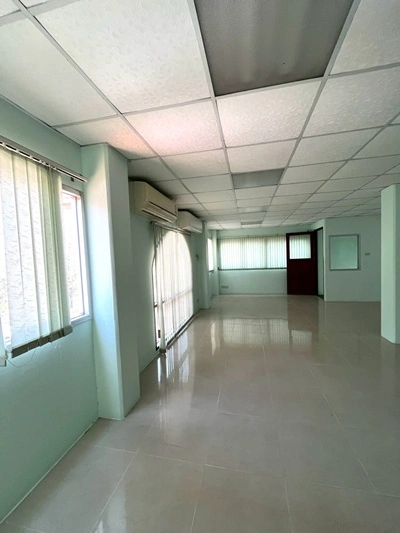 ขายโฮมออฟฟิศ 3 ชั้น 75 ตรว. ฟีนิกซ์ ปาร์ค ซอย 2 (ซ.ไอยรา 28) ต.คลองสอง  อ.คลองหลวง  จ.ปทุมธานี ราคา 6,800,000 บาท