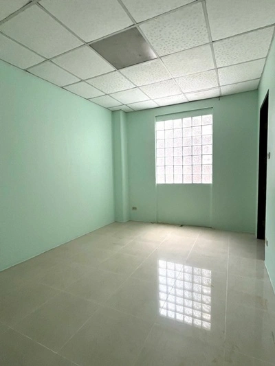 ขายโฮมออฟฟิศ 3 ชั้น 75 ตรว. ฟีนิกซ์ ปาร์ค ซอย 2 (ซ.ไอยรา 28) ต.คลองสอง  อ.คลองหลวง  จ.ปทุมธานี ราคา 6,800,000 บาท