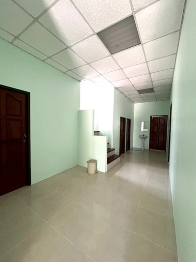 ขายโฮมออฟฟิศ 3 ชั้น 75 ตรว. ฟีนิกซ์ ปาร์ค ซอย 2 (ซ.ไอยรา 28) ต.คลองสอง  อ.คลองหลวง  จ.ปทุมธานี ราคา 6,800,000 บาท