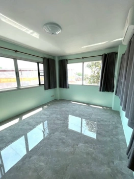 ขายโฮมออฟฟิศ 3 ชั้น 75 ตรว. ฟีนิกซ์ ปาร์ค ซอย 2 (ซ.ไอยรา 28) ต.คลองสอง  อ.คลองหลวง  จ.ปทุมธานี ราคา 6,800,000 บาท