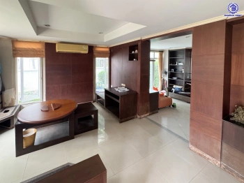 บ้านมือสอง โครงการ บ้านฟ้ากรีนพาร์ค รอยัล ปิ่นเกล้า เนื้อที่ 128.5 ตร.ว. พื้นที่ใช้สอย 203 ตร.ม. ฟังก์ชัน 3 ห้องนอน 2 ห้องน้ำ 1 ห้องอเนกประสงค์ 1 ห้อง จอดรถได้ 2 คัน บนทำเลดี เชื่อมต่อถนนพรานนกตัดใหม่, ถนนพุทธมณฑลสาย1, ถนนกาญจนาภิเษก