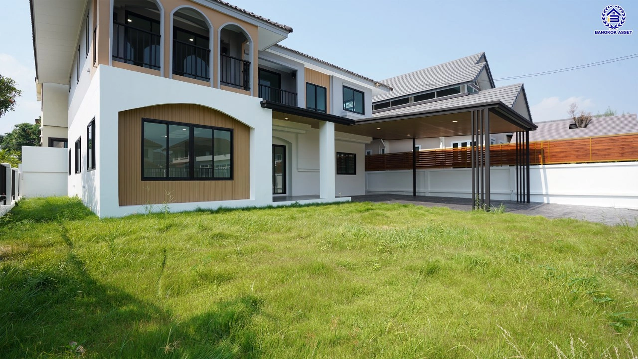 บ้านรีโนเวทใหม่ คุณภาพแบรนด์ LH โครงการ ชัยพฤกษ์ บางแวก เนื้อที่ 78.9 ตร.ว. พื้นที่ใช้สอย 310.34 ตร.ม. ฟังก์ชันจัดเต็ม 4 ห้องนอน 3 ห้องน้ำ จอดรถได้ 2 คัน พร้อม Facilities ครบ! บนทำเลคุณภาพ เชื่อมต่อได้หลายเส้นทาง ใกล้เซ็นทรัลปิ่นเกล้า และทางด่วนคู่ขนานลอยฟ้า