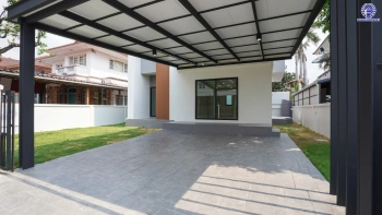 บ้านรีโนเวท โครงการ เพอร์เฟคเพลส รามคำแหง จากแบรนด์ พร็อพเพอร์ตี้ เพอร์เฟค บนเนื้อที่ 69 ตร.ว. พื้นที่ใช้สอยกว้างถึง 179.75 ตร.ม. ฟังก์ชันการใช้งาน 4 ห้องนอน 3 ห้องน้ำ จอดรถได้ 2 คัน เชื่อมต่อถนนรามคำแหง ใกล้สนามบินสุวรรณภูมิ, จุดขึ้นทางด่วนกาญจนาภิเษก