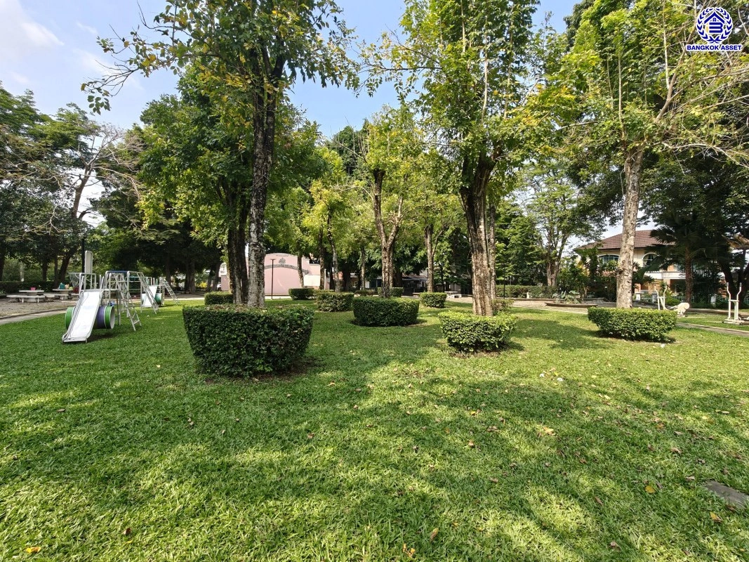 บ้านรีโนเวทใหม่ โครงการ นันทวัน วงแหวน-รัตนาธิเบศร์ เนื้อที่กว้าง 74 ตร.ว. พื้นที่ใช้สอย 214.61 ตร.ม. ฟังก์ชัน 4 ห้องนอน 3 ห้องน้ำ จอดรถได้ 2 จอด บนทำเลดี เชื่อมต่อถนนรัตนาธิเบศร์ ถนนนครอินทร์ ถนนกาญจนาภิเษก ใกล้รถไฟฟ้าสายสีม่วง "สถานีตลาดบางใหญ่" และจุดขึ้นทางด่วน "ศรีรัช"