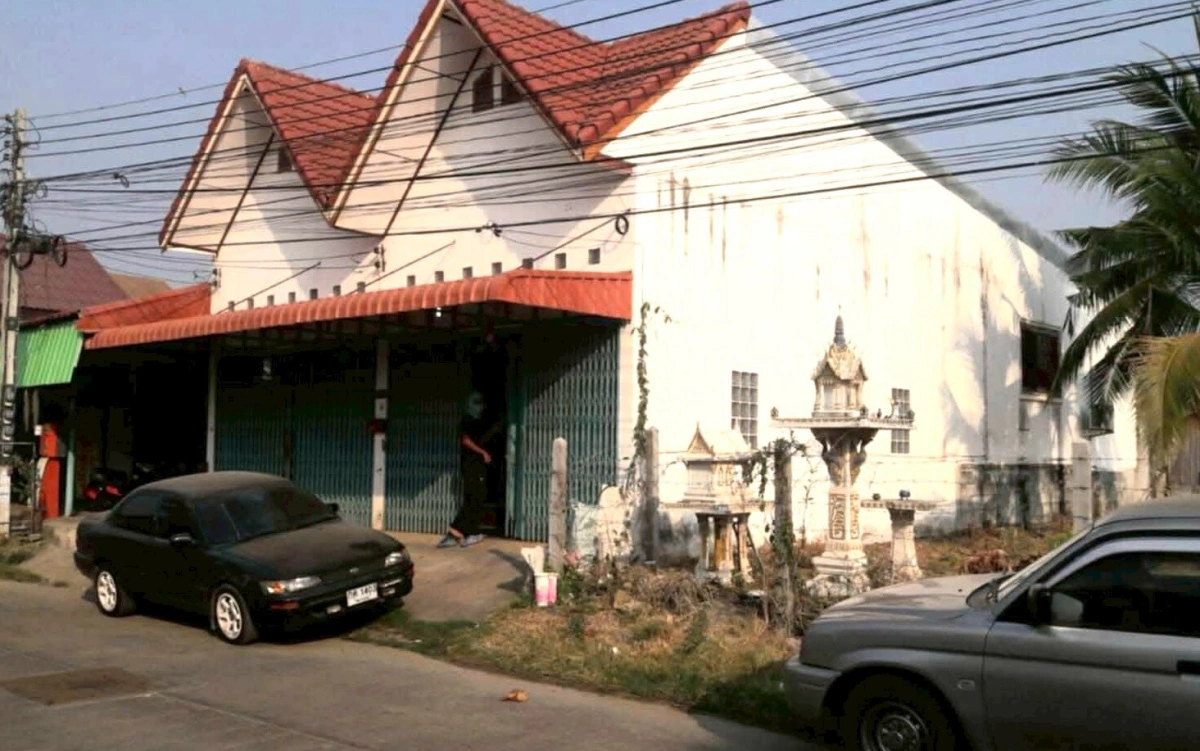 ขายบ้านเดี่ยวชั้นเดียว  พื้นที่: 50 ตรว. ซ.เทศบาล 5 ต.ซับสมอทอด อ.บึงสามพัน จ.เพชรบูรณ์ ราคา 2,390,000 บาท