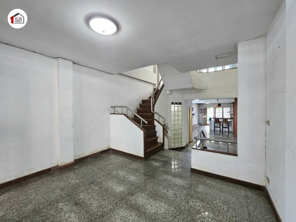 ขายทาวเฮ้าส์ 3 ชั้น นันทนา การ์เด้น 2 ทำเลท่าอิฐ เข้าซอยแค่ 700 เมตร จากถนนใหญ่ (รัตนาธิเบศร์) ใกล้รถไฟฟ้า+ตลาด