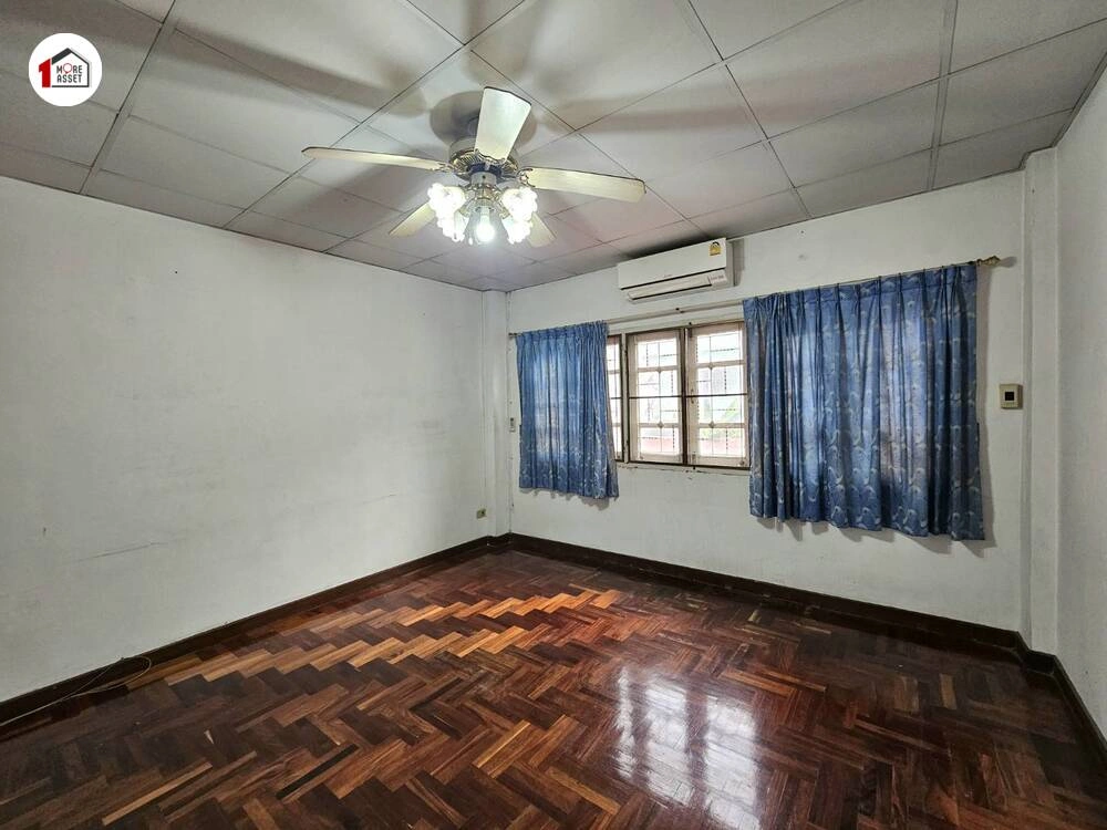 ขายทาวเฮ้าส์ 3 ชั้น นันทนา การ์เด้น 2 ทำเลท่าอิฐ เข้าซอยแค่ 700 เมตร จากถนนใหญ่ (รัตนาธิเบศร์) ใกล้รถไฟฟ้า+ตลาด