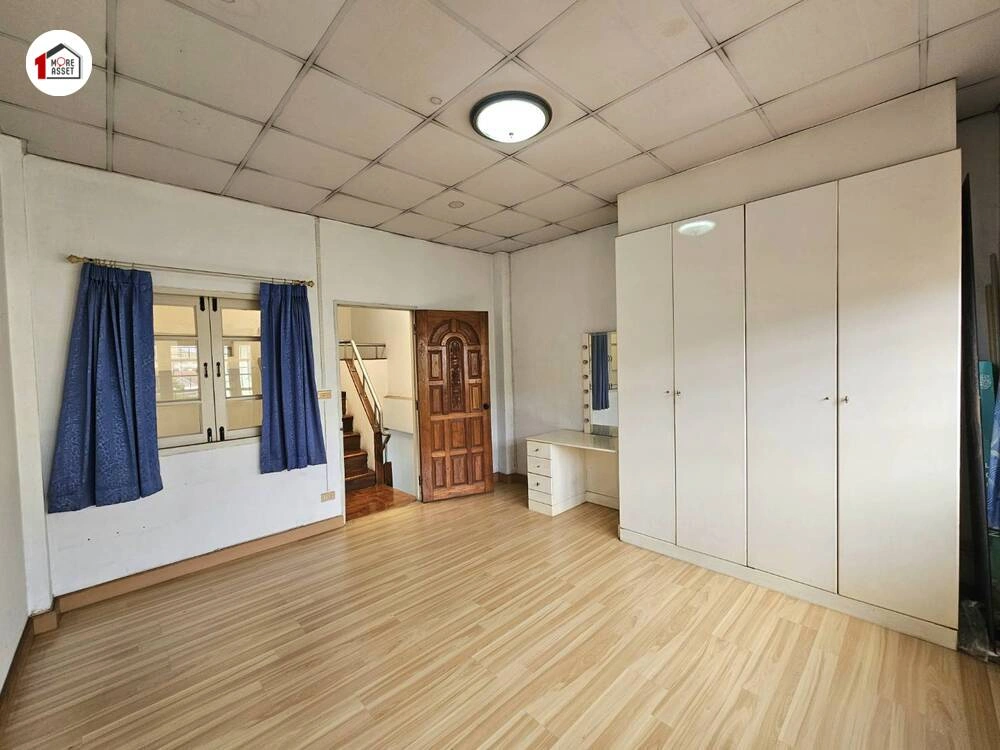 ขายทาวเฮ้าส์ 3 ชั้น นันทนา การ์เด้น 2 ทำเลท่าอิฐ เข้าซอยแค่ 700 เมตร จากถนนใหญ่ (รัตนาธิเบศร์) ใกล้รถไฟฟ้า+ตลาด