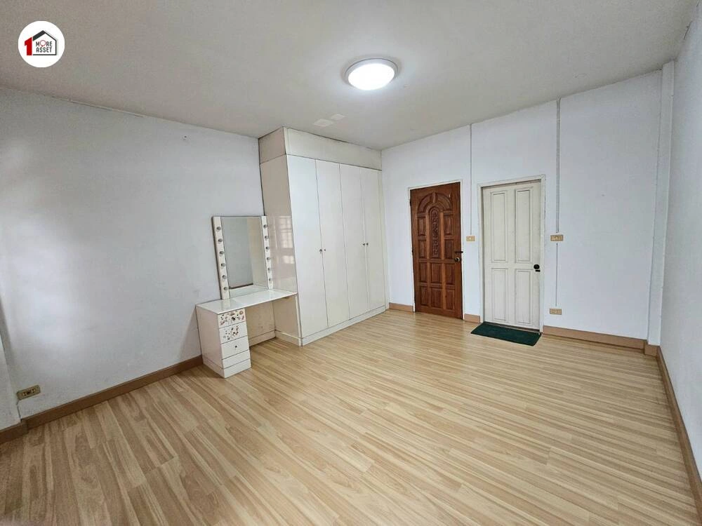 ขายทาวเฮ้าส์ 3 ชั้น นันทนา การ์เด้น 2 ทำเลท่าอิฐ เข้าซอยแค่ 700 เมตร จากถนนใหญ่ (รัตนาธิเบศร์) ใกล้รถไฟฟ้า+ตลาด