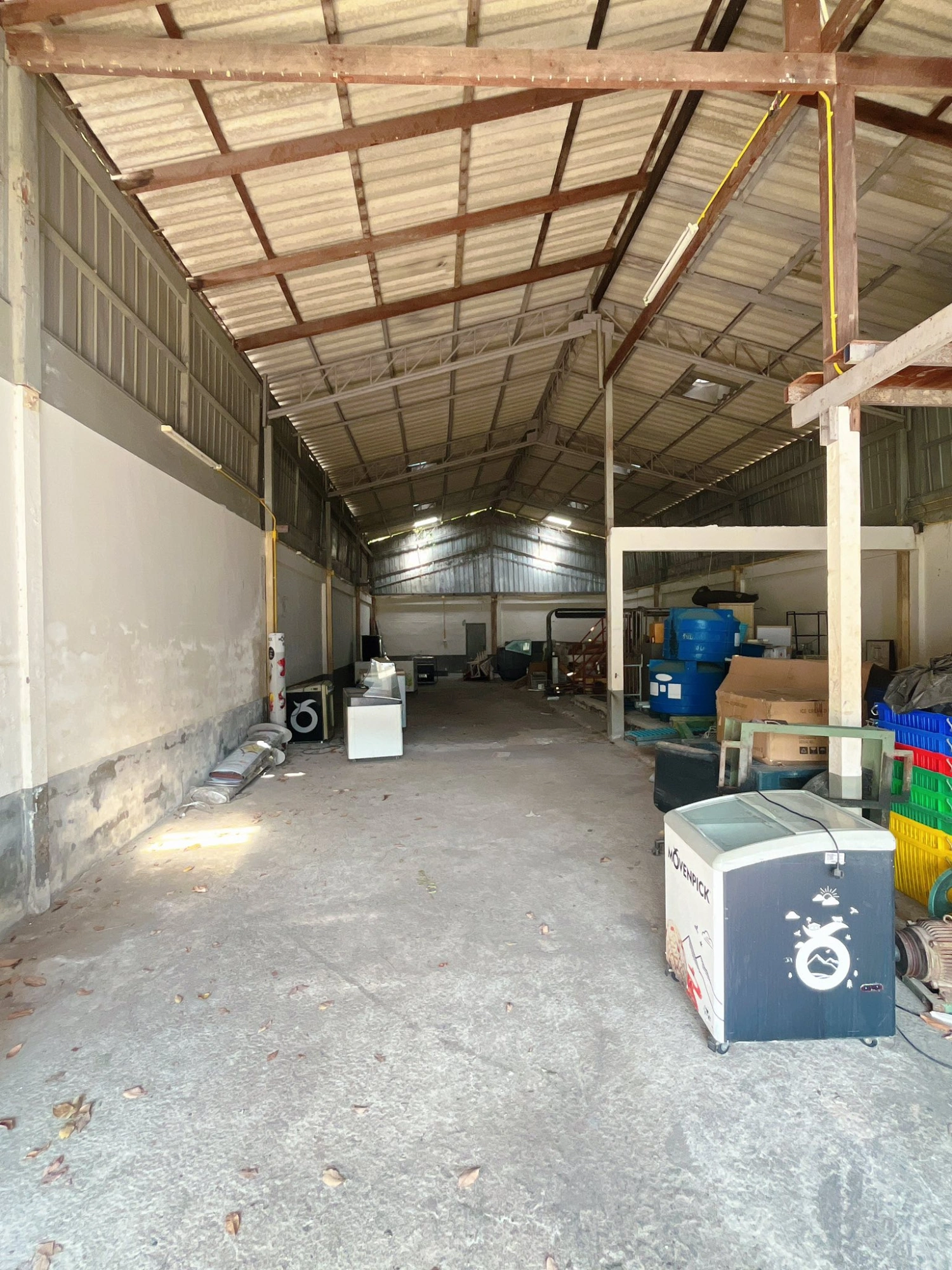 ที่ดินพร้อมอาคาร ตั้งอยู่ในซอยตาเอียด จังหวัดภูเก็ต