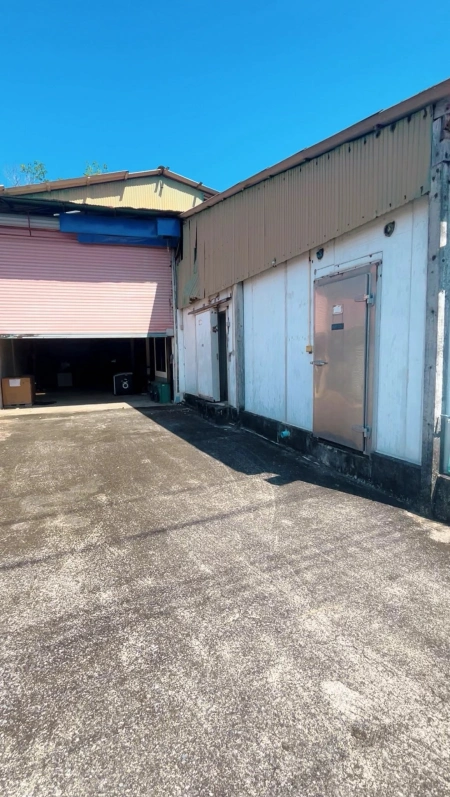 ที่ดินพร้อมอาคาร ตั้งอยู่ในซอยตาเอียด จังหวัดภูเก็ต