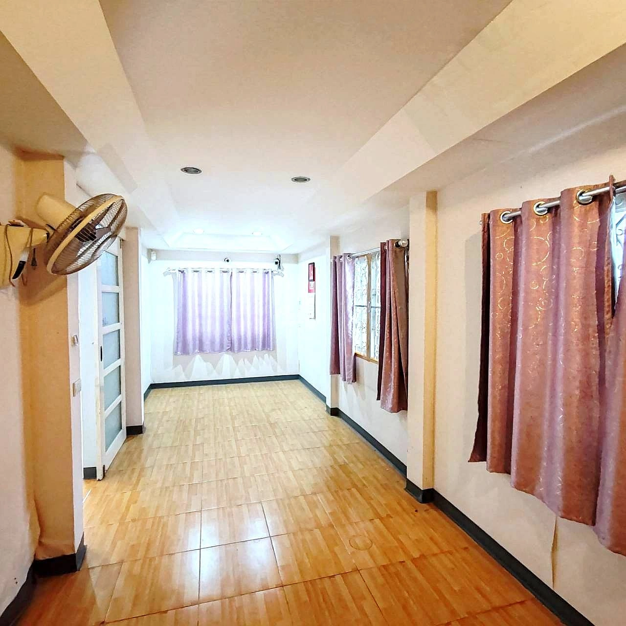 ✨ ขายบ้านเดี่ยว หมู่บ้าน ช.รุ่งเรือง 6  | ถนนเมน | 54 ตร.วา | 6 ห้องนอน | พร้อมอยู่ ใกล้ MRT & เซ็นทรัลเวสต์เกต 🏡