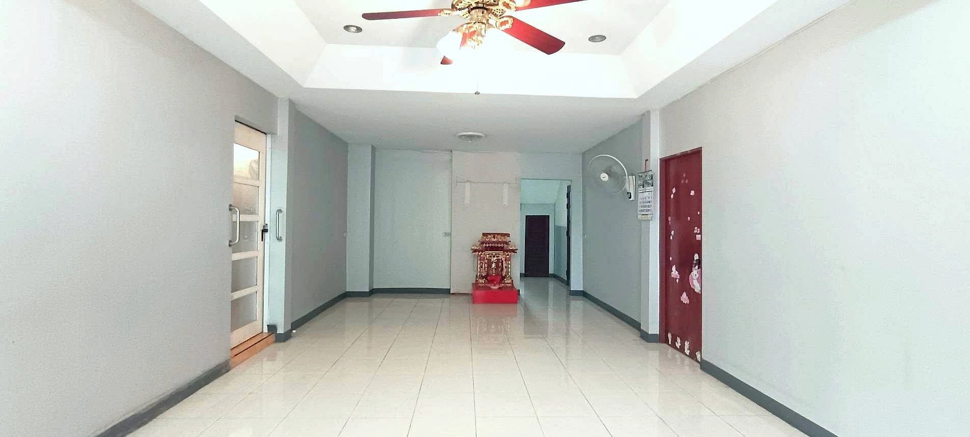 ✨ ขายบ้านเดี่ยว หมู่บ้าน ช.รุ่งเรือง 6  | ถนนเมน | 54 ตร.วา | 6 ห้องนอน | พร้อมอยู่ ใกล้ MRT & เซ็นทรัลเวสต์เกต 🏡