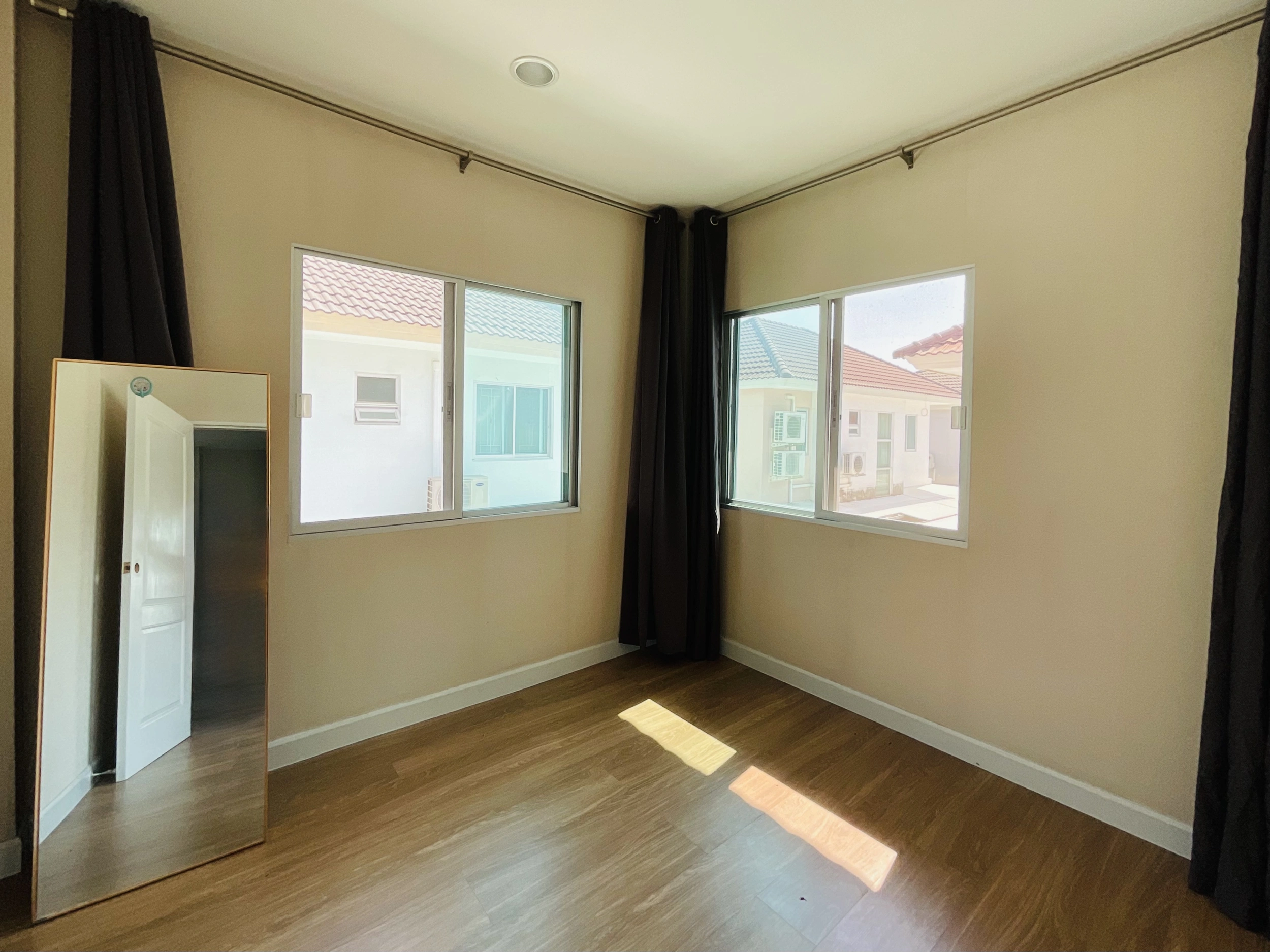 บ้านสวยมือสอง หน้าบ้านไม่ชนใคร หลังริม