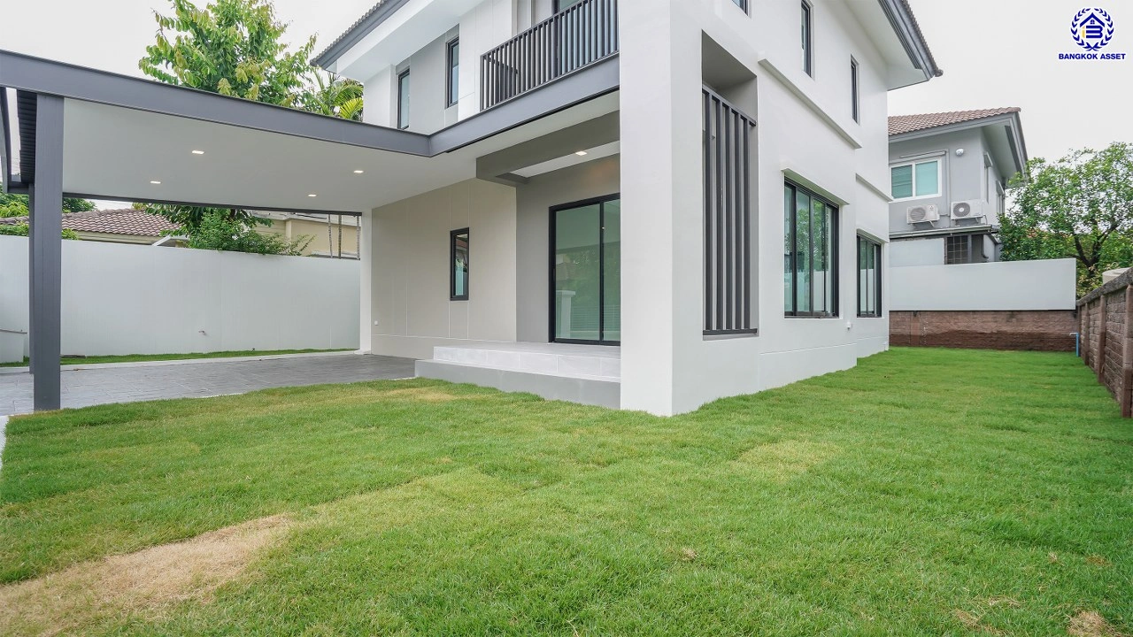 บ้านรีโนเวทใหม่  โครงการ คาซ่าวิลล์ วัชรพล จาก Q.House เนื้อที่ 63 ตร.ว. พื้นที่ใช้สอย 184.03 ตร.ม. ฟังก์ชัน 4 ห้องนอน 3 ห้องน้ำ จอดรถได้ 2 คัน บนทำเลเชื่อมต่อหลายเส้นทาง ถ.รามอินทรา ถ.สายไหม และถ.พหลโยธิน ใกล้สนามบินดอนเมือง ทางด่วน "ฉลองรัช" และรถไฟฟ้าสายสีเขียว "สถานีคูคต"