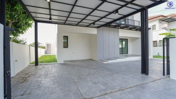 บ้านรีโนเวทใหม่ โครงการ บุณฑริก วัชรพล-สุขาภิบาล5 เนื้อที่ 71.4 ตร.ว. พื้นที่ใช้สอย 252.55 ตร.ม. ฟังก์ชัน 4 ห้องนอน 3 ห้องน้ำ จอดรถได้ 2 คัน บนทำเลเชื่อมต่อหลายเส้นทาง ถ.รามอินทรา ถ.สายไหม และ ถ.พหลโยธิน ใกล้สนามบินดอนเมือง ทางด่วน "รามอินทรา" และรถไฟฟ้าสายสีเขียว "สถานีคูคต"