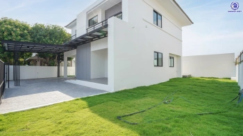 บ้านรีโนเวทใหม่ โครงการ บุณฑริก วัชรพล-สุขาภิบาล5 เนื้อที่ 71.4 ตร.ว. พื้นที่ใช้สอย 252.55 ตร.ม. ฟังก์ชัน 4 ห้องนอน 3 ห้องน้ำ จอดรถได้ 2 คัน บนทำเลเชื่อมต่อหลายเส้นทาง ถ.รามอินทรา ถ.สายไหม และ ถ.พหลโยธิน ใกล้สนามบินดอนเมือง ทางด่วน "รามอินทรา" และรถไฟฟ้าสายสีเขียว "สถานีคูคต"