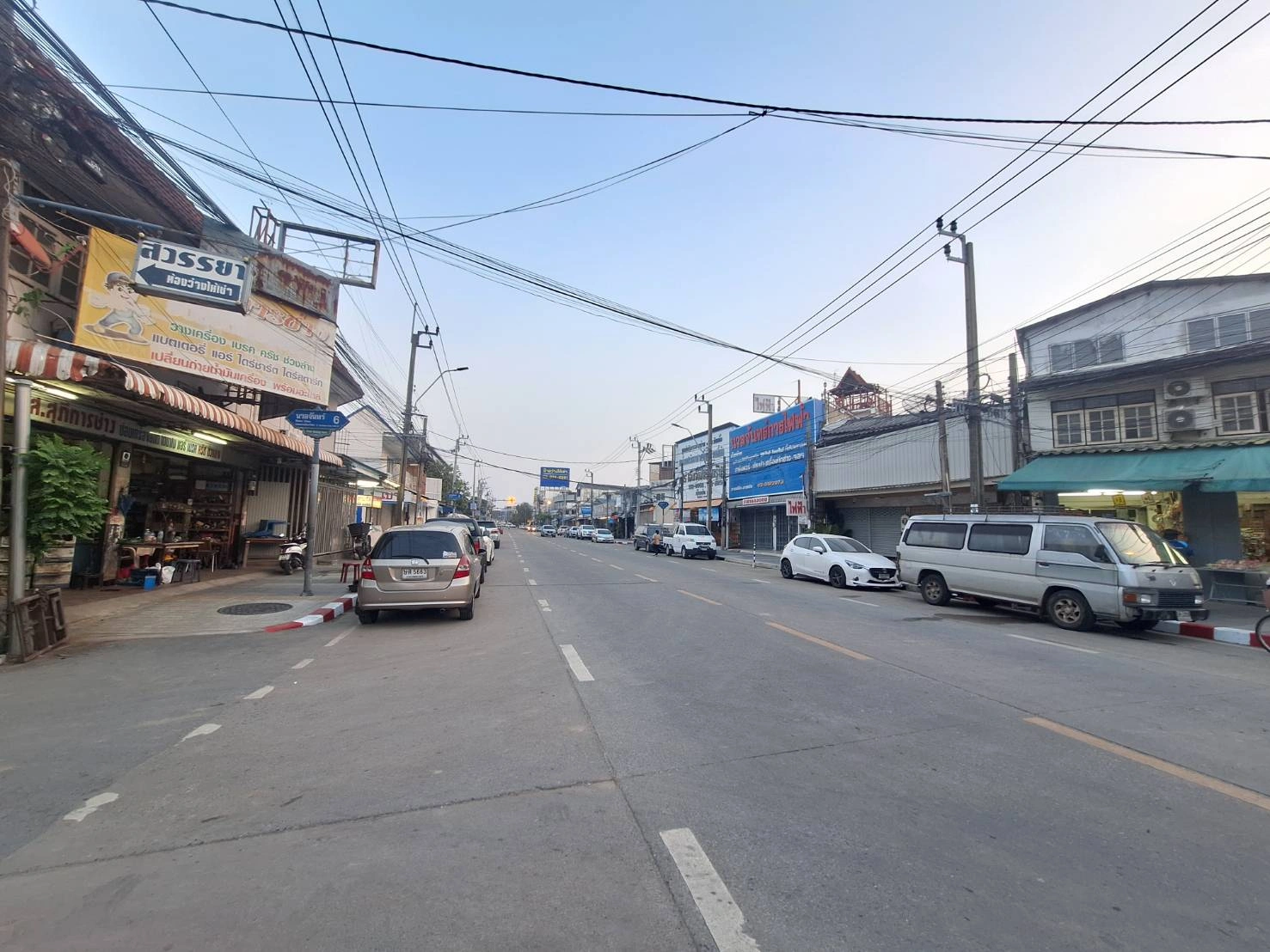ขายที่ดินบึงกุ่ม นวลจันทร์6 ขนาด 164 ตร.ว. แปลงสวย ถมแล้ว ห่างจากซอยเพียง 50ม.
