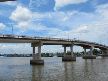ขายที่ดินทำเลศักยภาพ 4-1-61 ไร่ ติดถนนใหญ่ ใกล้ปากอ่าวบางตะบูน อ.บ้านแหลม จ.เพชรบุรี ราคา 14,000,000 บาท