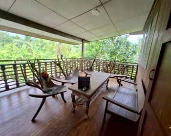 ขายด่วน! ที่ดินพร้อมบ้านสวนริมน้ำ บ้านครึ่งตึกครึ่งไม้ สุดคลาสสิก ทำเลทอง ต.วัดเพลง จ.ราชบุรี ราคา 15,000,000 บาท