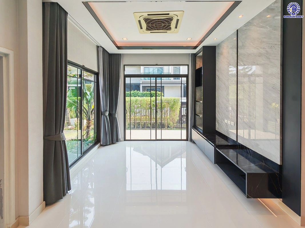 บ้านมือสอง โครงการ บางกอก บูเลอวาร์ด สาทร-ปิ่นเกล้า จาก SC ASSET เนื้อที่ 75.8 ตร.ว. พื้นที่ใช้สอย 250 ตร.ม. ฟังก์ชัน 4 ห้องนอน 3 ห้องน้ำ จอดรถได้ 2 คัน บนทำเลใจกลางราชพฤกษ์ ใกล้ห้างเซ็นทรัล เวสต์วิลล์, ทางพิเศษประจิมรัถยา พร้อมเชื่อมสู่สาทร-ปิ่นเกล้า ได้อย่างรวดเร็ว