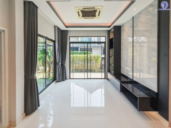 บ้านมือสอง โครงการ บางกอก บูเลอวาร์ด สาทร-ปิ่นเกล้า จาก SC ASSET เนื้อที่ 75.8 ตร.ว. พื้นที่ใช้สอย 250 ตร.ม. ฟังก์ชัน 4 ห้องนอน 3 ห้องน้ำ จอดรถได้ 2 คัน บนทำเลใจกลางราชพฤกษ์ ใกล้ห้างเซ็นทรัล เวสต์วิลล์, ทางพิเศษประจิมรัถยา พร้อมเชื่อมสู่สาทร-ปิ่นเกล้า ได้อย่างรวดเร็ว