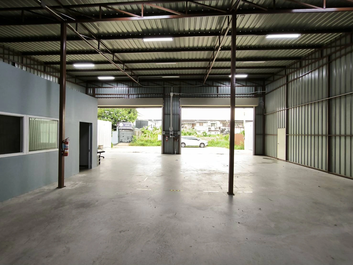 ให้เช่า Warehouse โกดัง คลังสินค้า สำนักงาน สนามบินน้ำ นนทบุรี