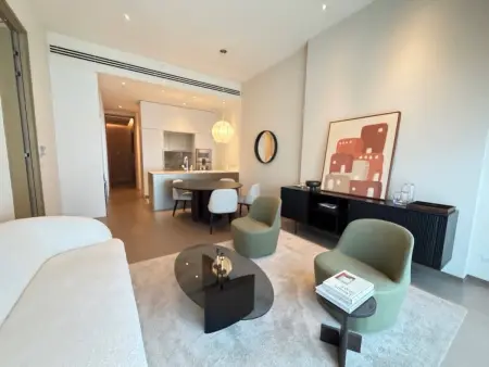 Urgent! Luxury Residence for Rent – Scope Langsuan Experience refined living in one of Bangkok’s most prestigious ultra-luxury residences, located in the heart of Langsuan, one of the city’s most exclusive residential addresses.