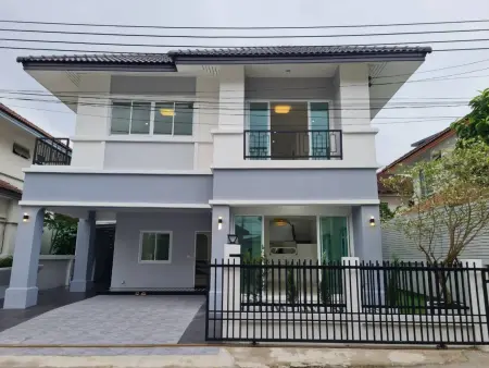 ขายบ้านเดี่ยว 2 ชั้น ลาดพร้าว101 พื้นที่ 50.10 ตรว. รีโนเวทใหม่ หมู่บ้านวาสินีแกรนด์โฮม กทม ใกล้รถไฟฟ้า