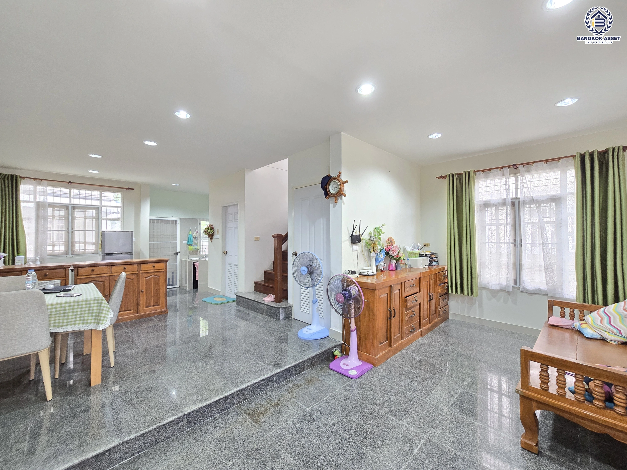 บ้านมือสอง โครงการ มณีรินทร์ รัตนาธิเบศร์ บ้านเดี่ยว 2 ชั้น 3 ห้องนอน 2 ห้องน้ำ ทำเลเมืองนนทบุรี ใกล้รถไฟฟ้าสายสีม่วง สถานีบางรักน้อย-ท่าอิฐ ใกล้เซ็นทรัล เวสต์เกต บนเนื้อที่ 52.9 ตร.ว. พร้อมเข้าอยู่